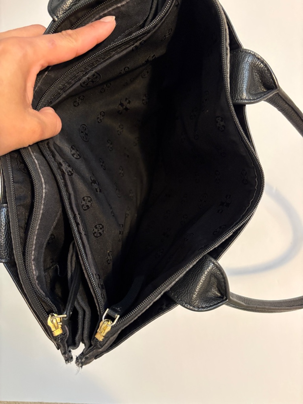 Tory Burch Black Pebbled Leather Tote with Logo - Picture 5 of 12